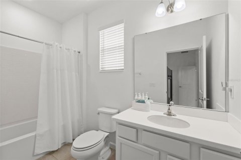 Casa en venta en Kissimmee, Florida, 6 dormitorios, 331.38 m2 № 2093379 - foto 28