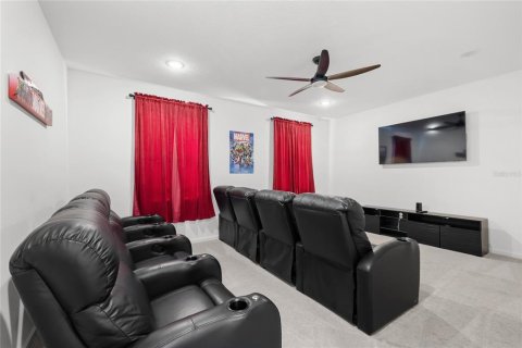 Casa en venta en Kissimmee, Florida, 6 dormitorios, 331.38 m2 № 2093379 - foto 25