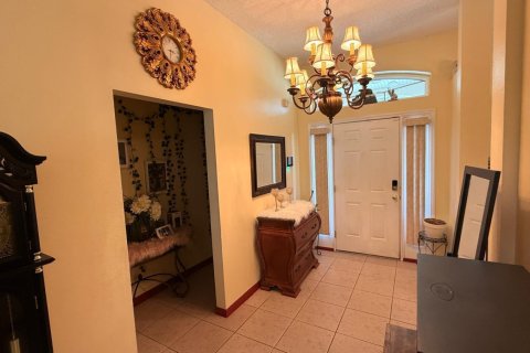 House in Port St. Lucie, Florida 4 bedrooms, 212.75 sq.m. № 2086990 - photo 10