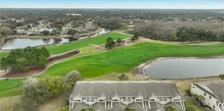 Condominio en Orlando, Florida, 2 dormitorios  № 2235155