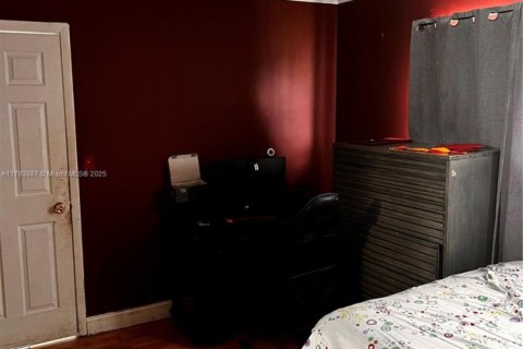 Condo in Hollywood, Florida, 2 bedrooms № 1959030 - photo 20