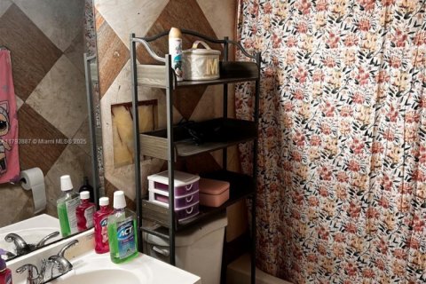 Condo in Hollywood, Florida, 2 bedrooms № 1959030 - photo 21