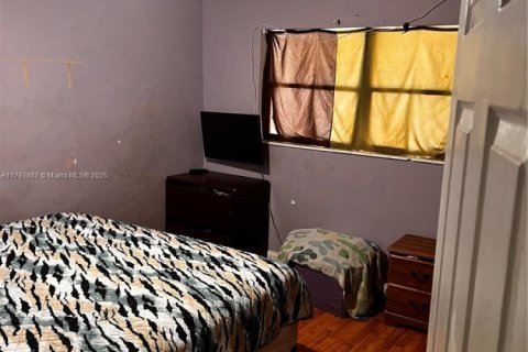 Condo in Hollywood, Florida, 2 bedrooms № 1959030 - photo 12