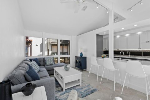 Condo in Sarasota, Florida, 2 bedrooms  № 2114280 - photo 16