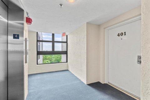 Снять в аренду кондоминиум в Марафон, Флорида 3 спальни, 148.83м2, № 1985188 - фото 3