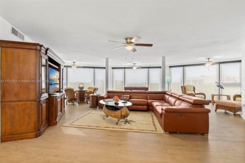 Снять в аренду кондоминиум в Марафон, Флорида 3 спальни, 148.83м2, № 1985188 - фото 13