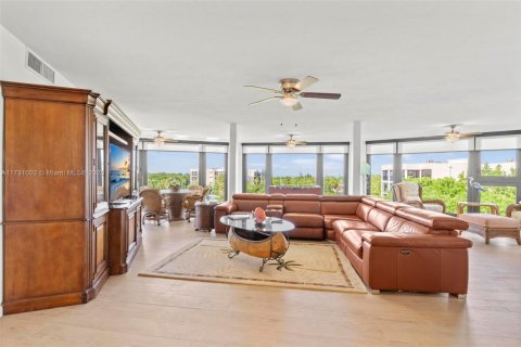 Снять в аренду кондоминиум в Марафон, Флорида 3 спальни, 148.83м2, № 1985188 - фото 5