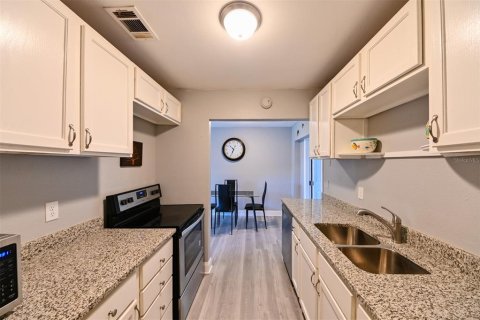 Casa en venta en Spring Hill, Florida, 3 dormitorios, 99.41 m2 № 1858025 - foto 11