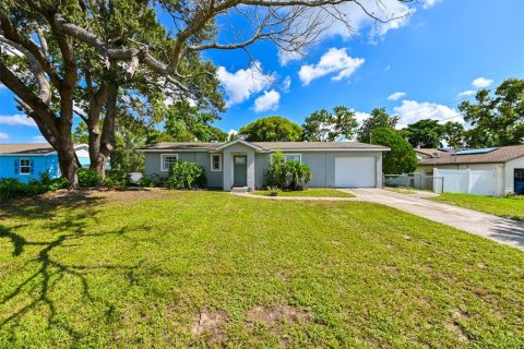 Casa en venta en Spring Hill, Florida, 3 dormitorios, 99.41 m2 № 1858025 - foto 2