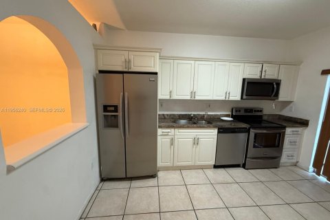 Condominio en Hialeah, Florida, 3 dormitorios  № 2027145