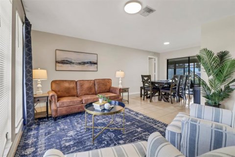 Casa en venta en Cape Coral, Florida, 3 dormitorios, 148.46 m2 № 2196324 - foto 4