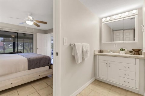Casa en venta en Cape Coral, Florida, 3 dormitorios, 148.46 m2 № 2196324 - foto 25