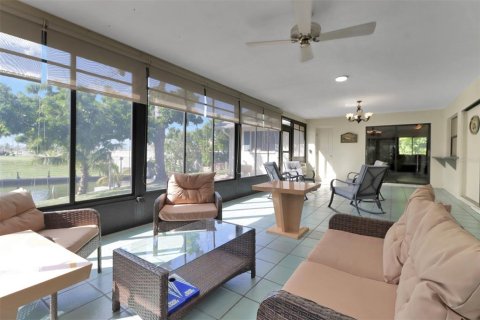 Casa en venta en Cape Coral, Florida, 3 dormitorios, 148.46 m2 № 2196324 - foto 30