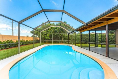 Villa ou maison à vendre à Miami, Floride: 4 chambres, 167.87 m2 № 1964467 - photo 27