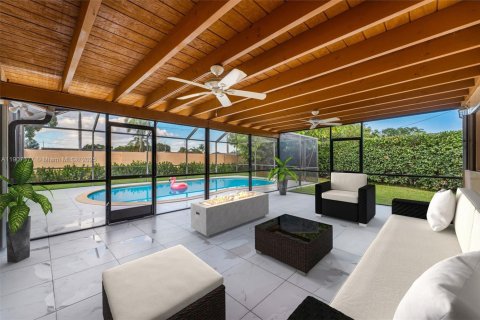 Villa ou maison à vendre à Miami, Floride: 4 chambres, 167.87 m2 № 1964467 - photo 25
