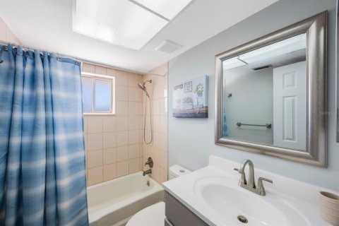 Купить кондоминиум в Беллеэйр Блафс, Флорида 4 комнаты, 90.02м2, № 1722906 - фото 27