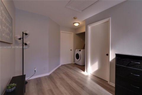 Снять в аренду таунхаус в Дирфилд-Бич, Флорида 2 спальни, 120.77м2, № 2005194 - фото 21