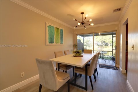 Снять в аренду таунхаус в Дирфилд-Бич, Флорида 2 спальни, 120.77м2, № 2005194 - фото 4