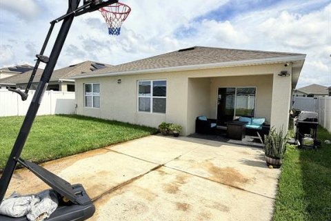 House in Kissimmee, Florida 4 bedrooms, 171.5 sq.m. № 2424216 - photo 9