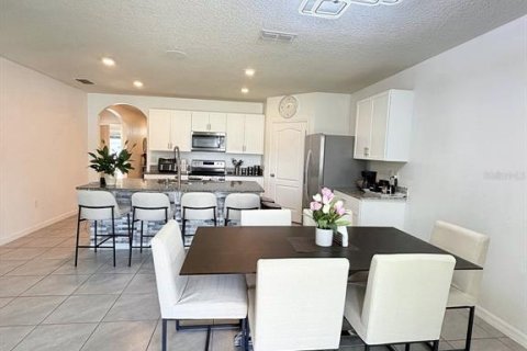 House in Kissimmee, Florida 4 bedrooms, 171.5 sq.m. № 2424216 - photo 6