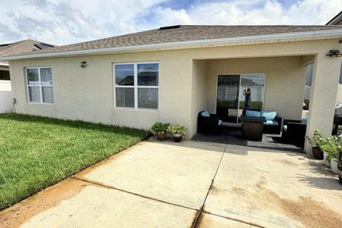 House in Kissimmee, Florida 4 bedrooms, 171.5 sq.m. № 2424216 - photo 10