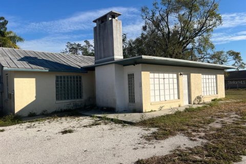 House in Sarasota, Florida 5 bedrooms, 234.49 sq.m. № 1724080 - photo 1