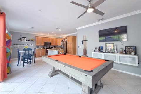 Villa ou maison à vendre à Miramar, Floride: 3 chambres, 202.53 m2 № 1943755 - photo 2