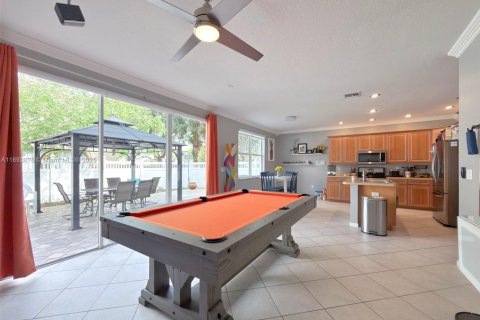 Villa ou maison à vendre à Miramar, Floride: 3 chambres, 202.53 m2 № 1943755 - photo 5