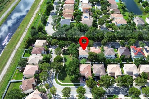 Villa ou maison à vendre à Miramar, Floride: 3 chambres, 202.53 m2 № 1943755 - photo 29