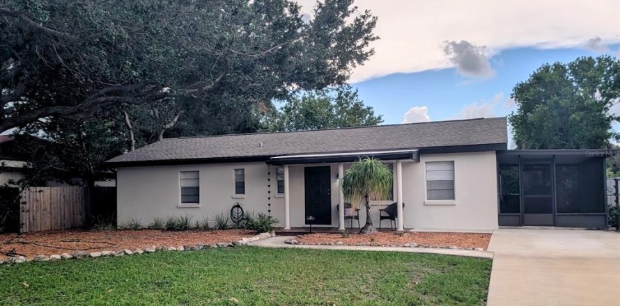 Villa ou maison à Tampa, Floride 3 chambres, 152.27 m2 № 2199388