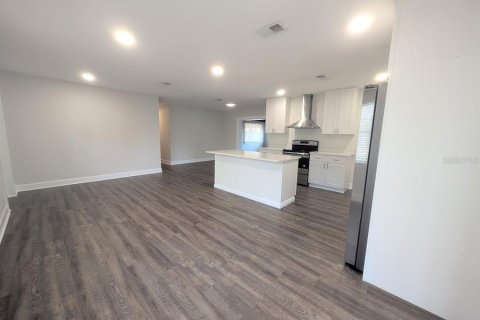 Villa ou maison à vendre à Tampa, Floride: 3 chambres, 152.27 m2 № 2199388 - photo 4