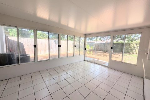 Villa ou maison à vendre à Tampa, Floride: 3 chambres, 152.27 m2 № 2199388 - photo 18