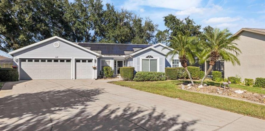 Villa ou maison à Leesburg, Floride 3 chambres, 198.07 m2 № 2411387