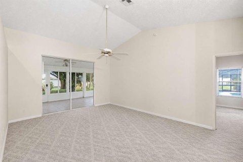 Villa ou maison à vendre à Leesburg, Floride: 3 chambres, 198.07 m2 № 2411387 - photo 2