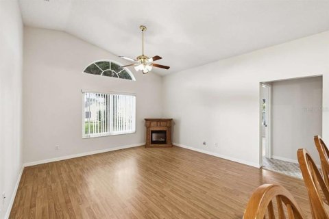 Villa ou maison à vendre à Leesburg, Floride: 3 chambres, 198.07 m2 № 2411387 - photo 11