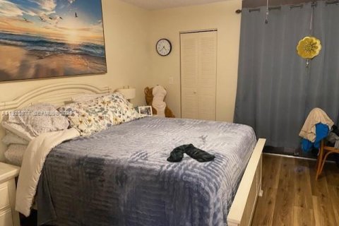 Condo in Tamarac, Florida, 2 bedrooms № 2035046 - photo 27