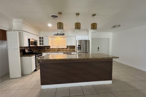 Villa ou maison à vendre à Cutler Bay, Floride: 3 chambres, 174.66 m2 № 1922170 - photo 4