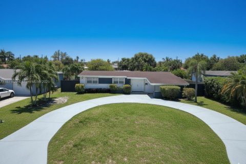 Villa ou maison à vendre à Cutler Bay, Floride: 3 chambres, 174.66 m2 № 1922170 - photo 3