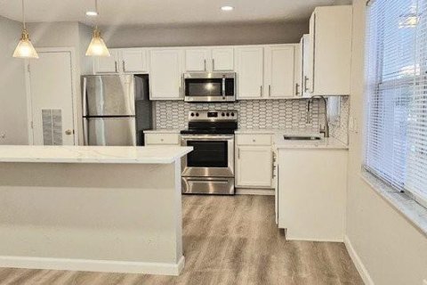 Appartement à louer à Port Charlotte, Floride: 1 chambre, 63.17 m2 № 2135937 - photo 4