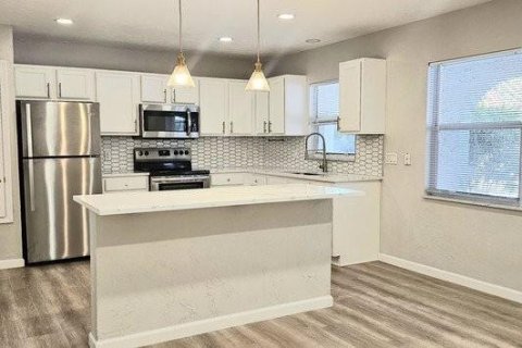 Appartement à louer à Port Charlotte, Floride: 1 chambre, 63.17 m2 № 2135937 - photo 6
