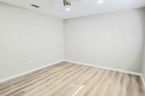 Appartement à louer à Port Charlotte, Floride: 1 chambre, 63.17 m2 № 2135937 - photo 9