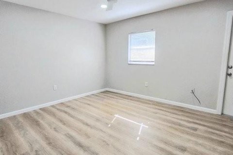 Appartement à louer à Port Charlotte, Floride: 1 chambre, 63.17 m2 № 2135937 - photo 10