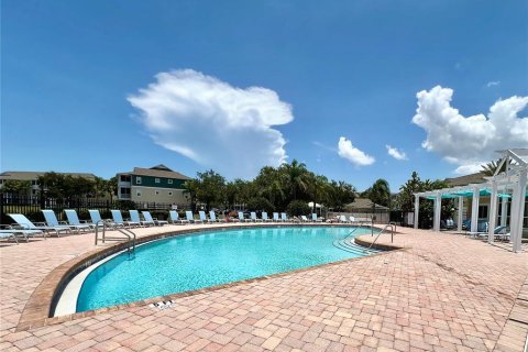 Condo in Bradenton, Florida, 1 bedroom № 2128015 - photo 2