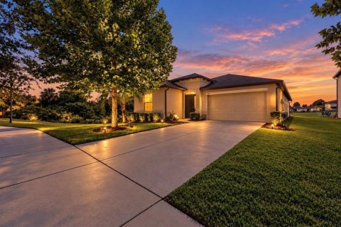 Villa ou maison à Riverview, Floride 4 chambres, 179.77 m2 № 2358284