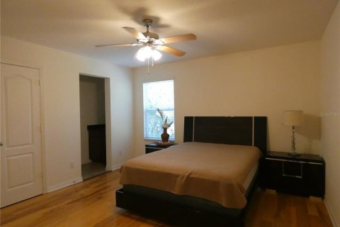 Casa en venta en Orlando, Florida, 5 dormitorios, 295.24 m2 № 2142832 - foto 19