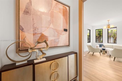 Villa ou maison à vendre à Miami, Floride: 5 chambres, 390 m2 № 2072598 - photo 30