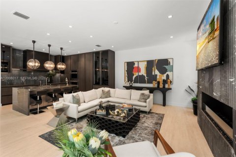 Villa ou maison à vendre à Miami, Floride: 5 chambres, 390 m2 № 2072598 - photo 16