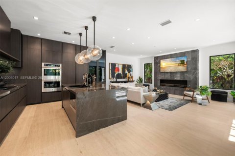 Villa ou maison à vendre à Miami, Floride: 5 chambres, 390 m2 № 2072598 - photo 8