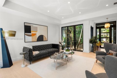 Villa ou maison à vendre à Miami, Floride: 5 chambres, 390 m2 № 2072598 - photo 22