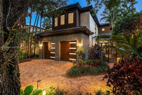 Villa ou maison à Miami, Floride 5 chambres, 390 m2 № 2072598